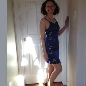 EUC silk embroidered slip dress.  Navy blue, size 2.  Vintage.